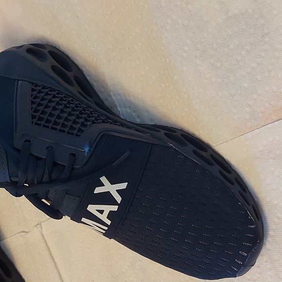 - Men's shoes - Picture 8 of 10